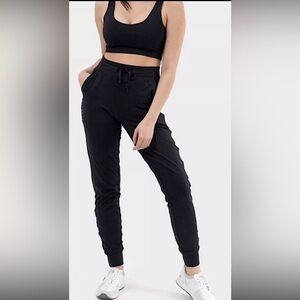 Balance Athletica VITALITY Select Jogger Black Sz S EUC Athleisure Gym Yoga